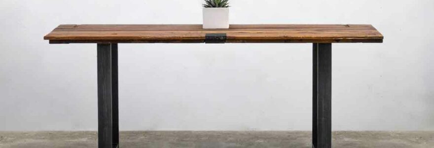 pied de table