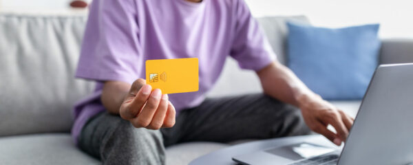 La carte de paiement ado