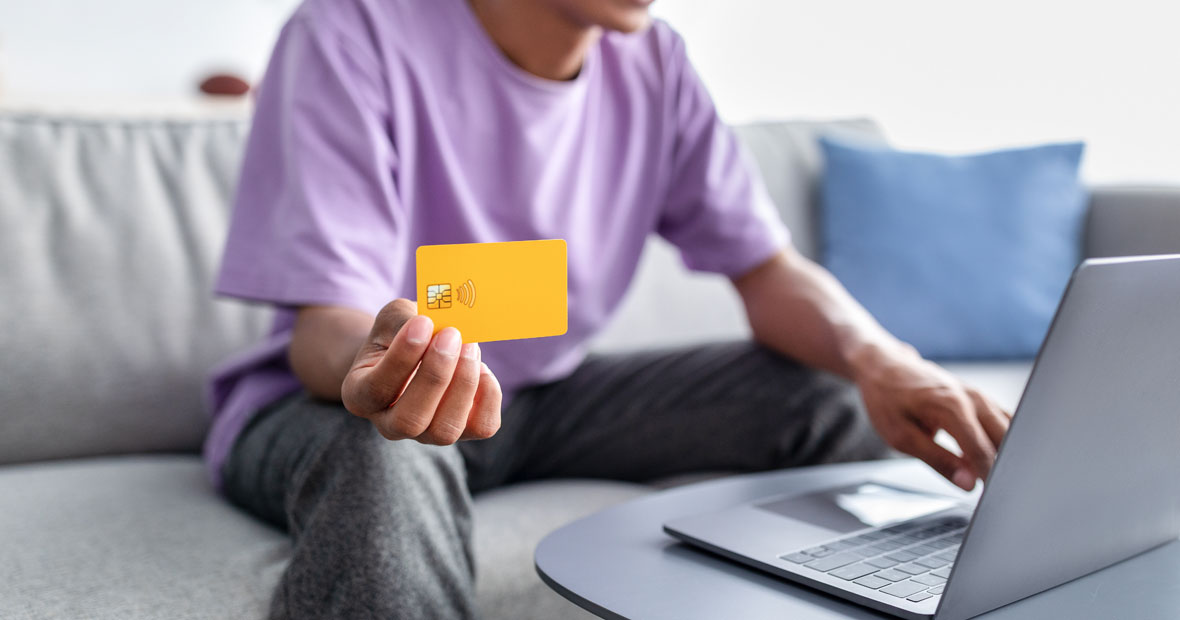 La carte de paiement ado